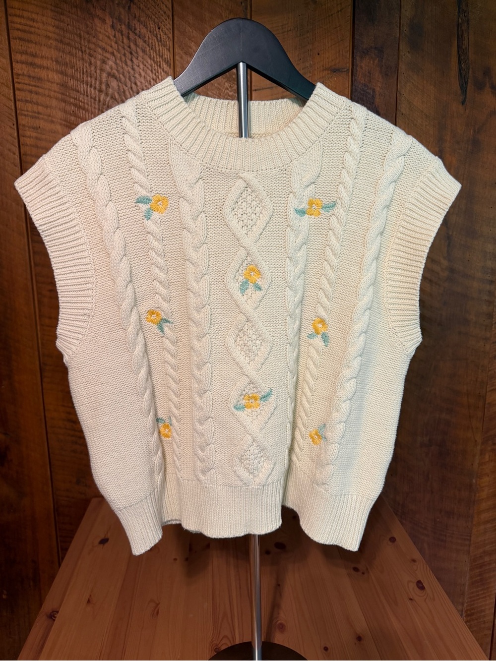 🌿 Cottagecore Coquette Tea N Rose Cream Floral Embroidered Cable Knit Vest M